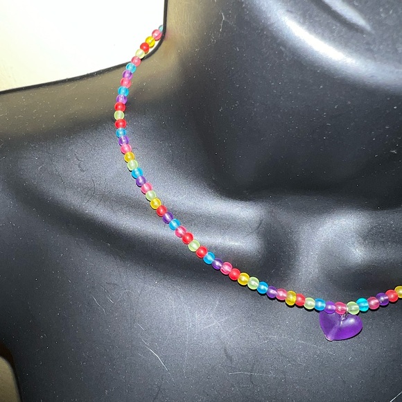 Y2K Multicolored Beaded Necklace With Purple Heart Pendant - Picture 5 of 8